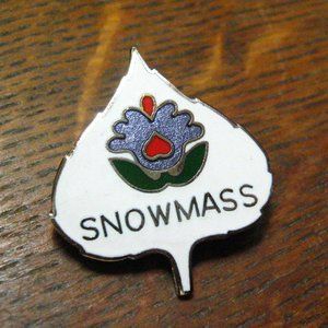 Snowmass Village Ski Resort CO Vintage Lapel Pin